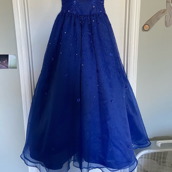 Blue Tiffany Design Prom dress. - Picture 3 of 8